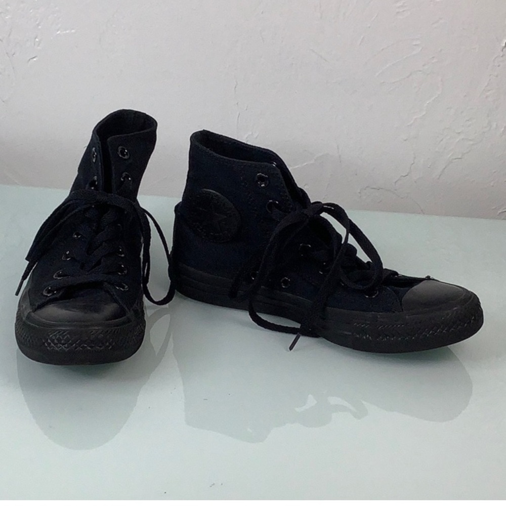 Converse Chuck Taylor All Star High top sneakers unisex SZ 6.5 women 4.5 men EUC